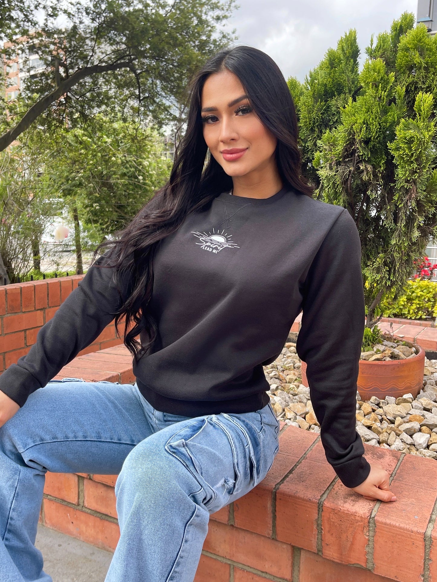 Buzo StreetBasic – El Esencial Que Eleva Tu Outfit